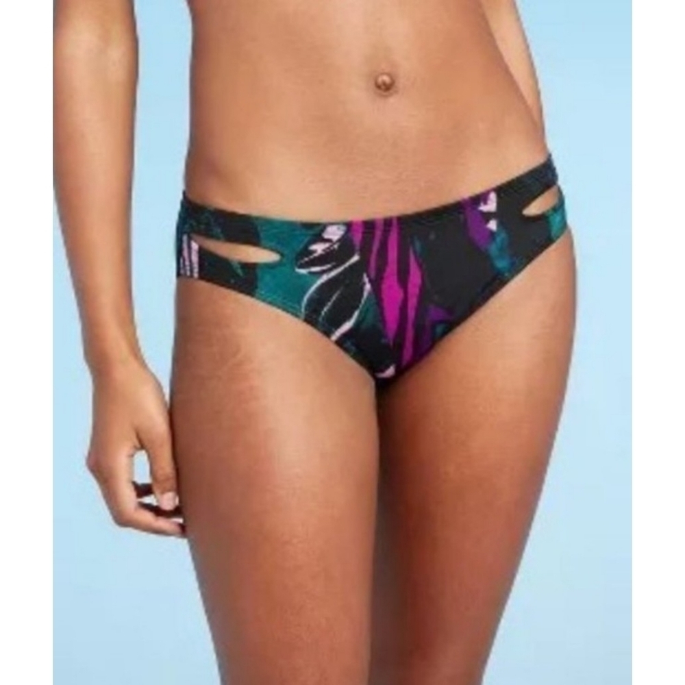All in Motion Cut out Hipster Bikini Bottoms Size M